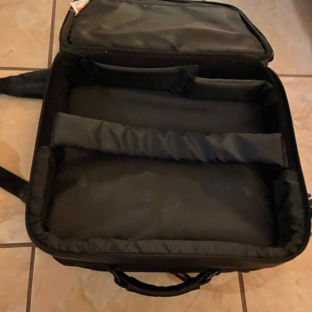 Targus laptop messenger bag